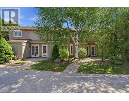 585 OXBOW CRESCENT