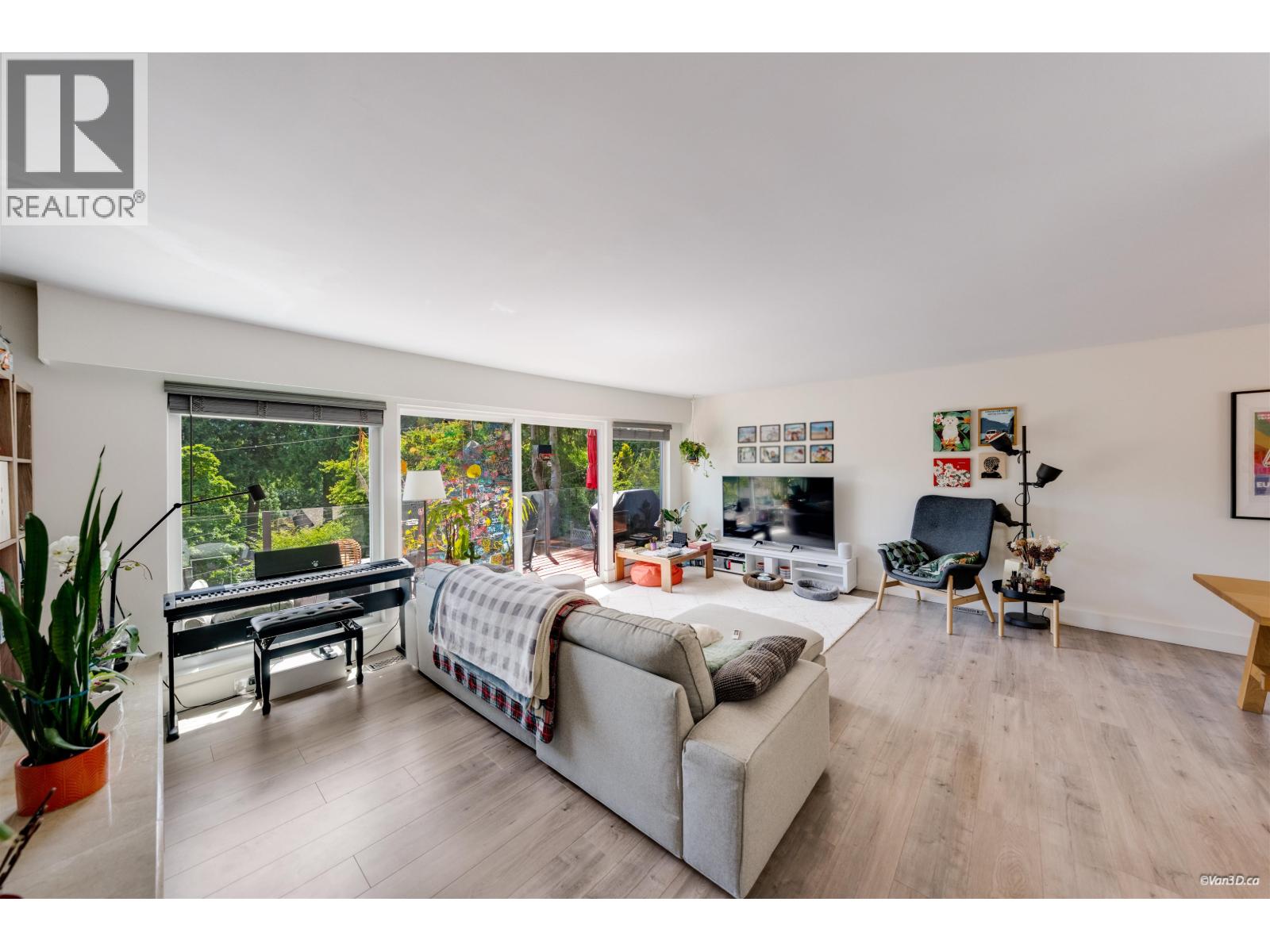 3907 Bayridge Place, West Vancouver, British Columbia  V7V 3K2 - Photo 6 - R3128024