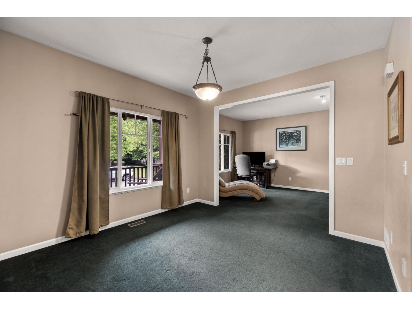 36252 Atwood Crescent, Abbotsford, British Columbia  V3G 2Y8 - Photo 6 - R3129321