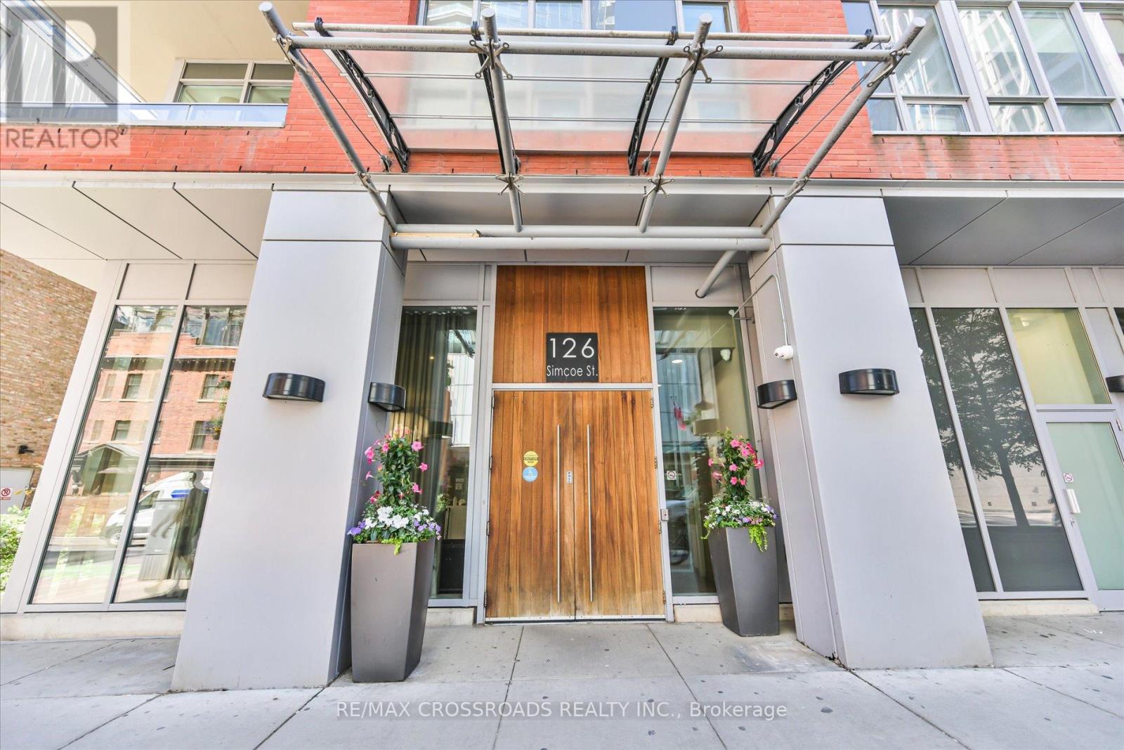 3001 - 126 Simcoe Street, Toronto, Ontario  M5H 4E6 - Photo 2 - C13216716