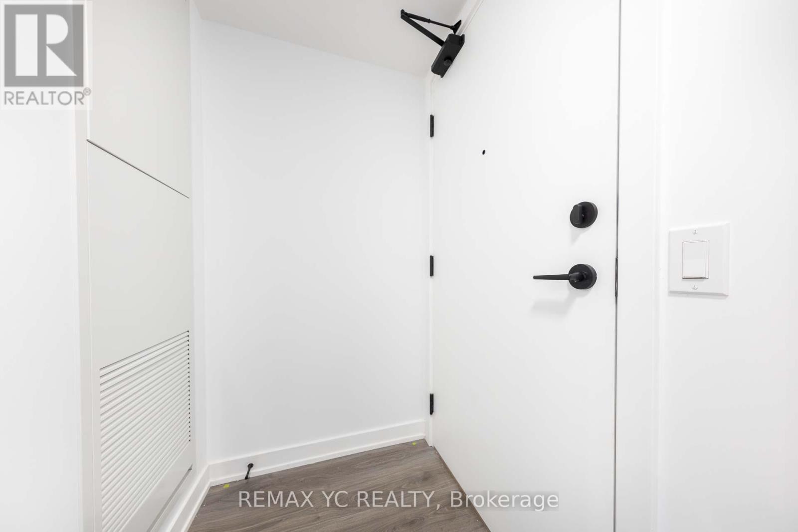 3301 - 100 Queen Street E, Toronto, Ontario  M5C 0B5 - Photo 3 - C13216756