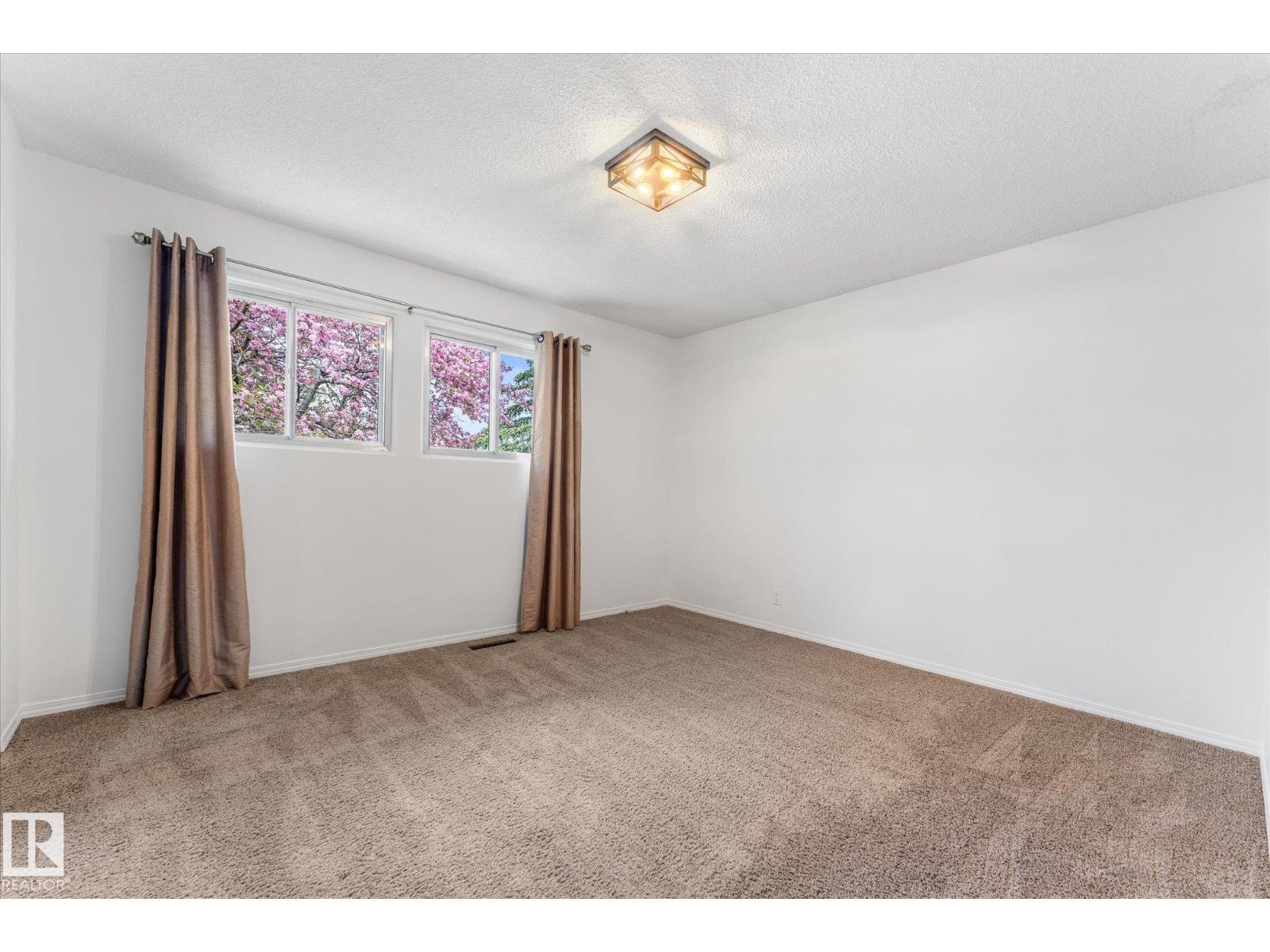 8911 149 St NW, Edmonton, Alberta  T5R 1B7 - Photo 15 - E4490844