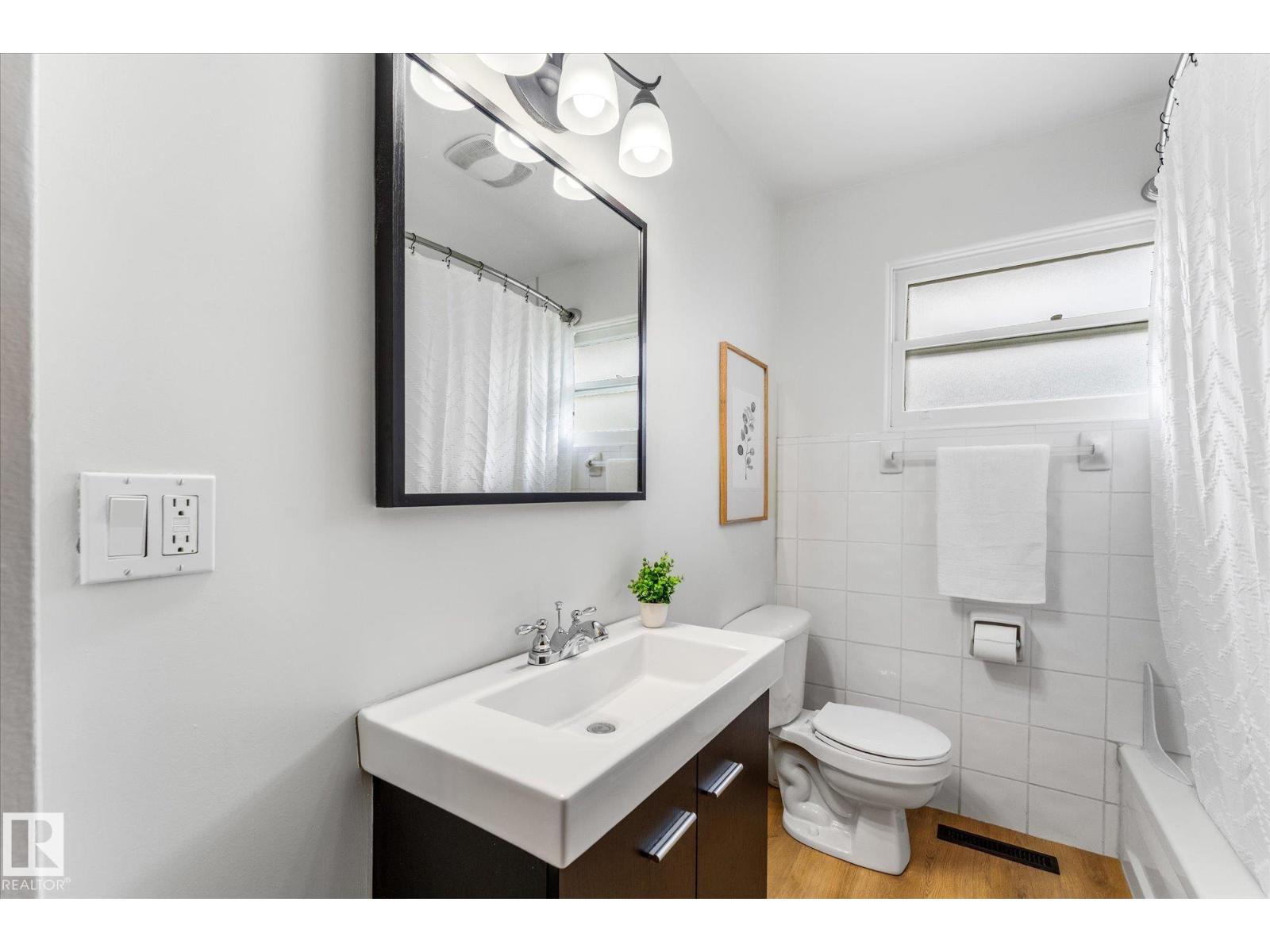 8911 149 St NW, Edmonton, Alberta  T5R 1B7 - Photo 21 - E4490844