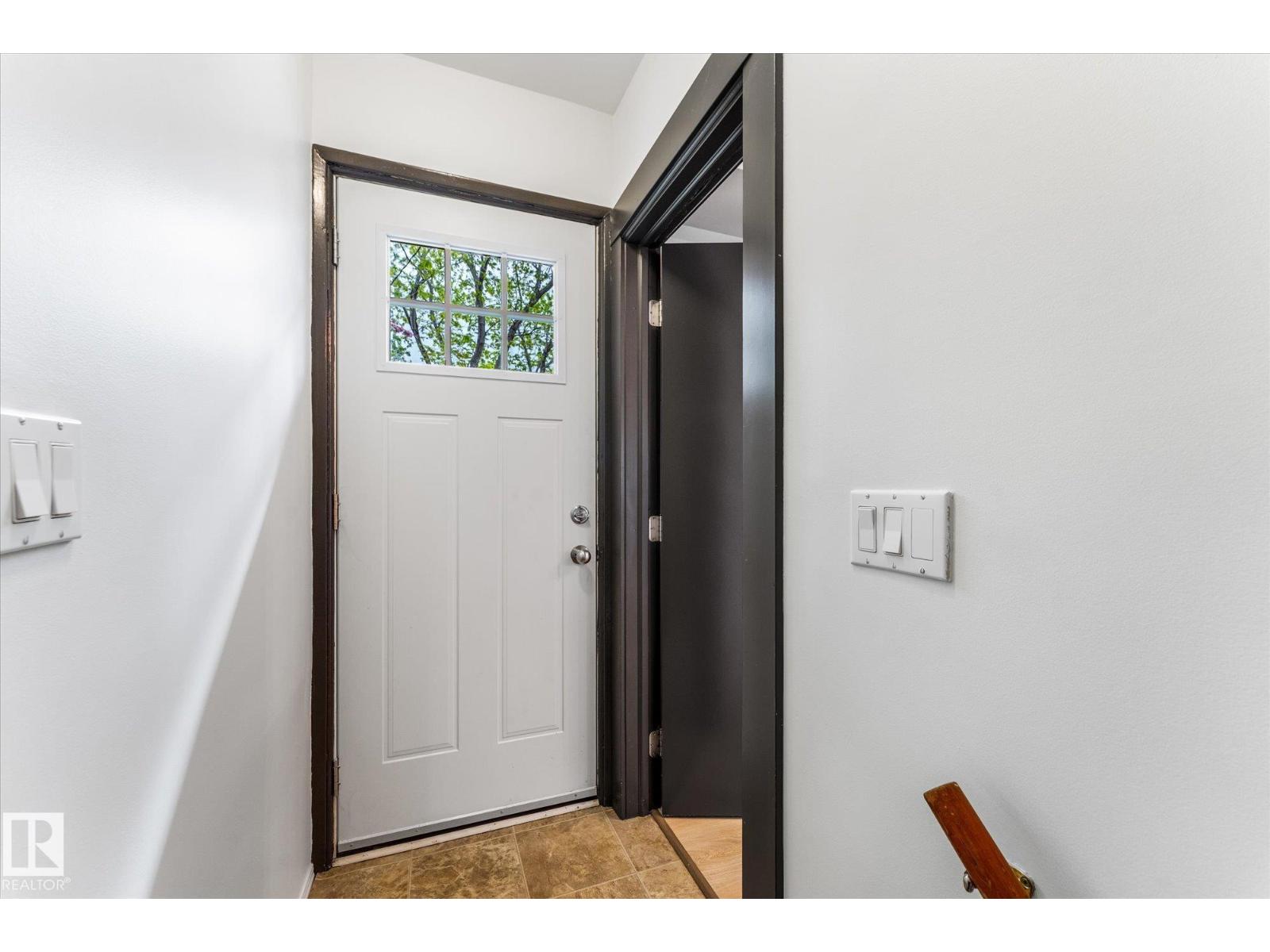 8911 149 St NW, Edmonton, Alberta  T5R 1B7 - Photo 24 - E4490844
