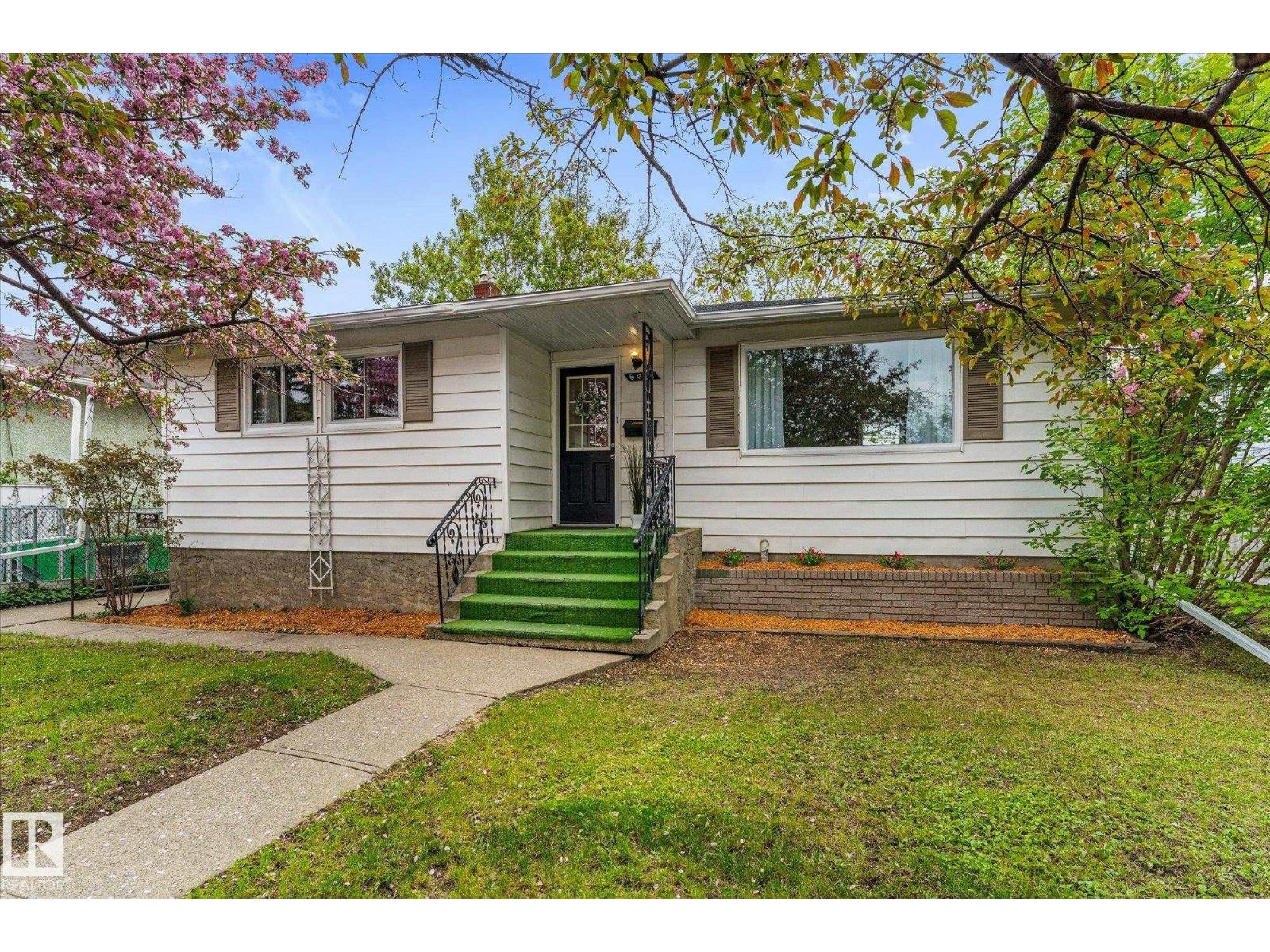 8911 149 St NW, Edmonton, Alberta  T5R 1B7 - Photo 3 - E4490844