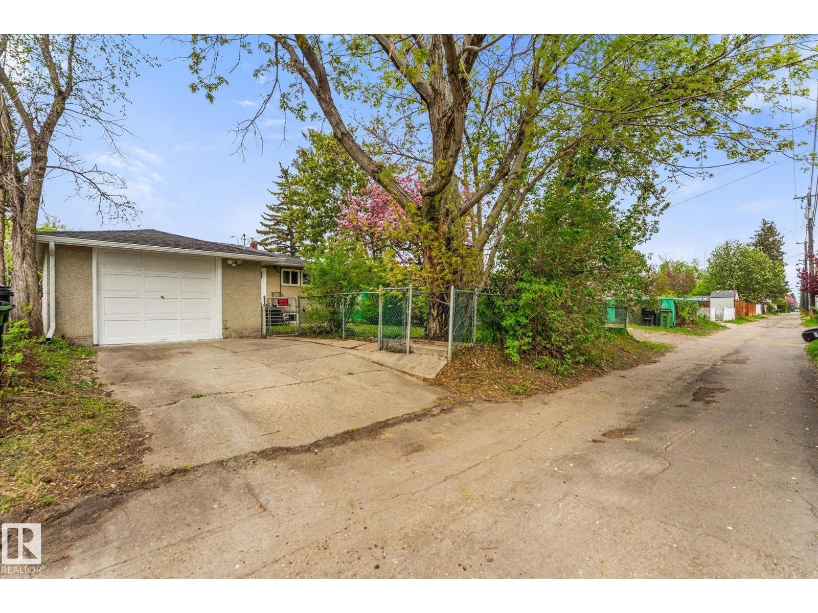 8911 149 St NW, Edmonton, Alberta  T5R 1B7 - Photo 45 - E4490844