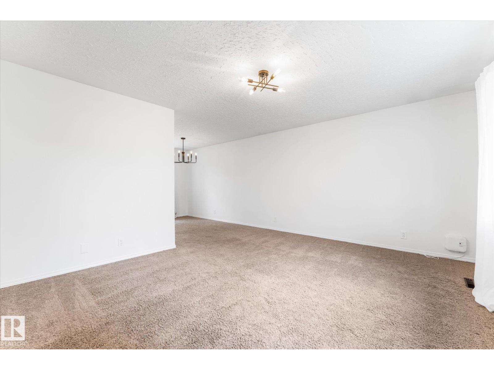 8911 149 St NW, Edmonton, Alberta  T5R 1B7 - Photo 5 - E4490844