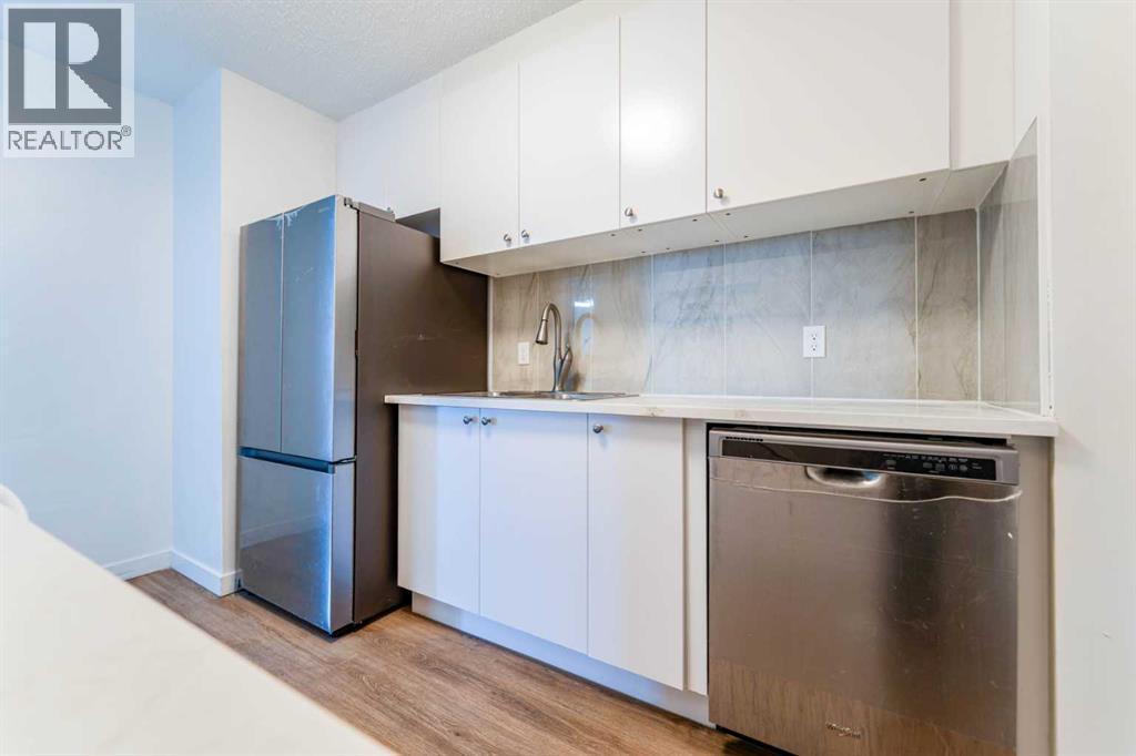 802, 4944 Dalton Drive Nw, Calgary, Alberta  T3A 2E6 - Photo 2 - A2308921