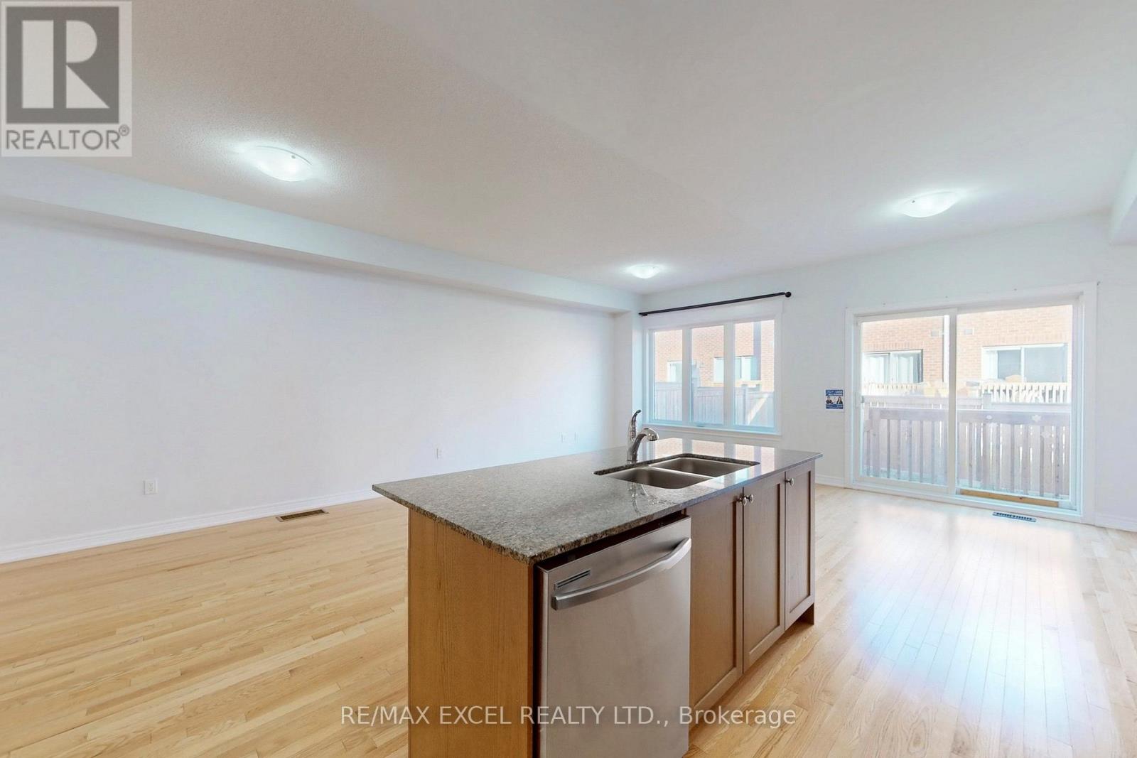 14 Twinflower Lane, Richmond Hill, Ontario  L4E 1E7 - Photo 14 - N13216840