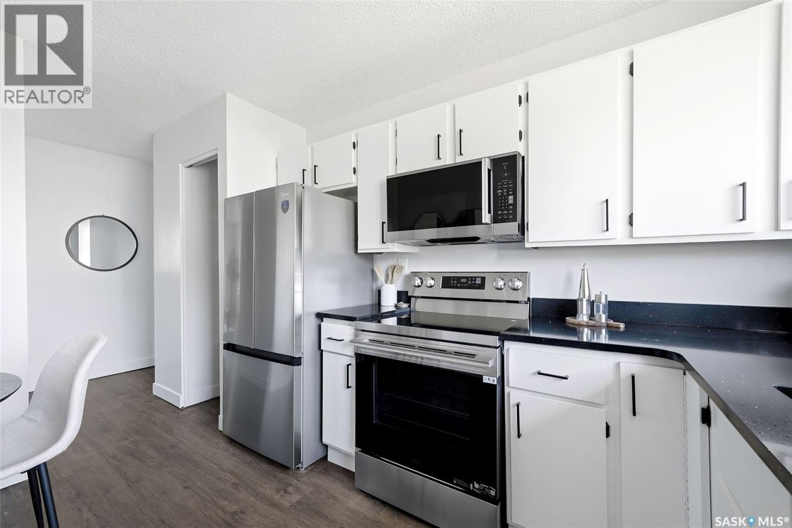 127 Mackenzie Way, Regina, Saskatchewan  S4N 5M9 - Photo 8 - SK037644