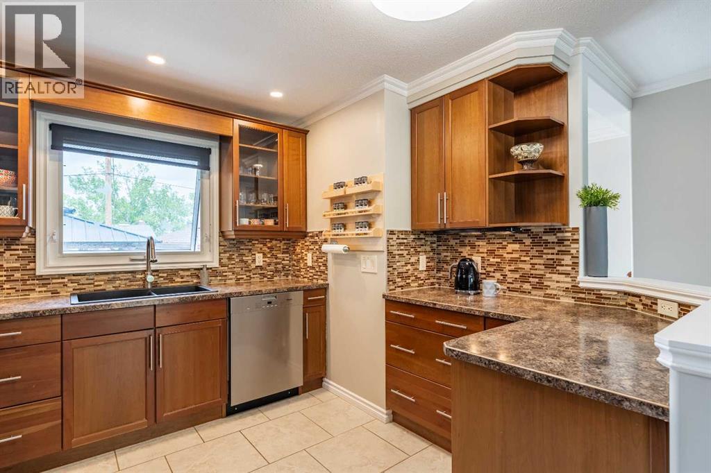 248 Templevale Road NE, Calgary, Alberta  T1Y 4W3 - Photo 9 - A2313673