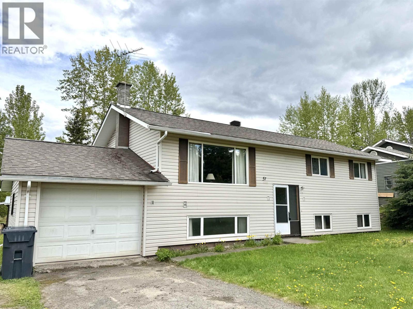 57 Chapman Street, Granisle, British Columbia  V0J 1W0 - Photo 2 - R3129441