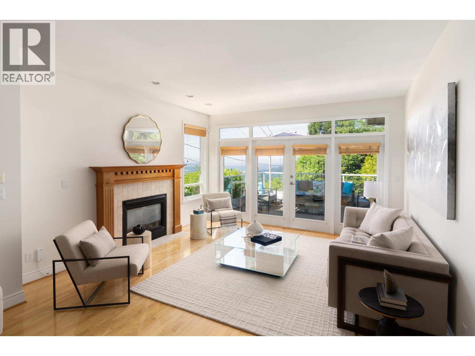 4080 St. Pauls Avenue, North Vancouver, British Columbia  V7N 1T5 - Photo 3 - R3129785