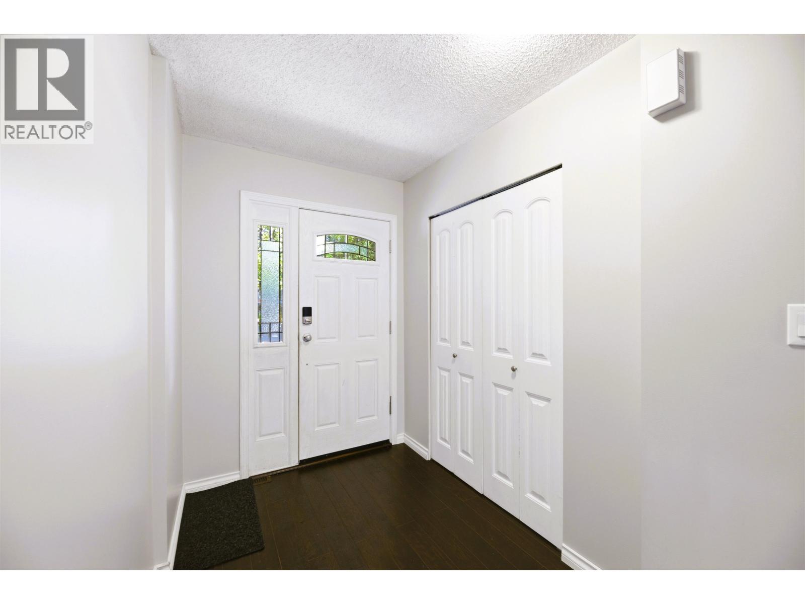 11997 Laity Street, Maple Ridge, British Columbia  V2X 5A5 - Photo 3 - R3129565