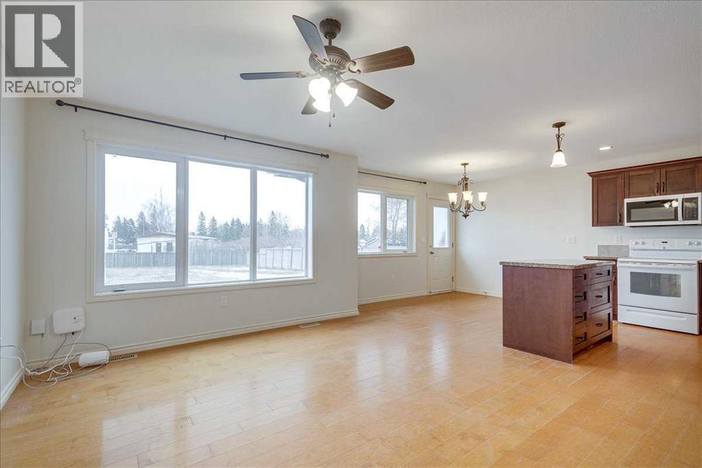 2, 5511 54 Street, Ponoka, Alberta  T4J 1L9 - Photo 9 - A2311666