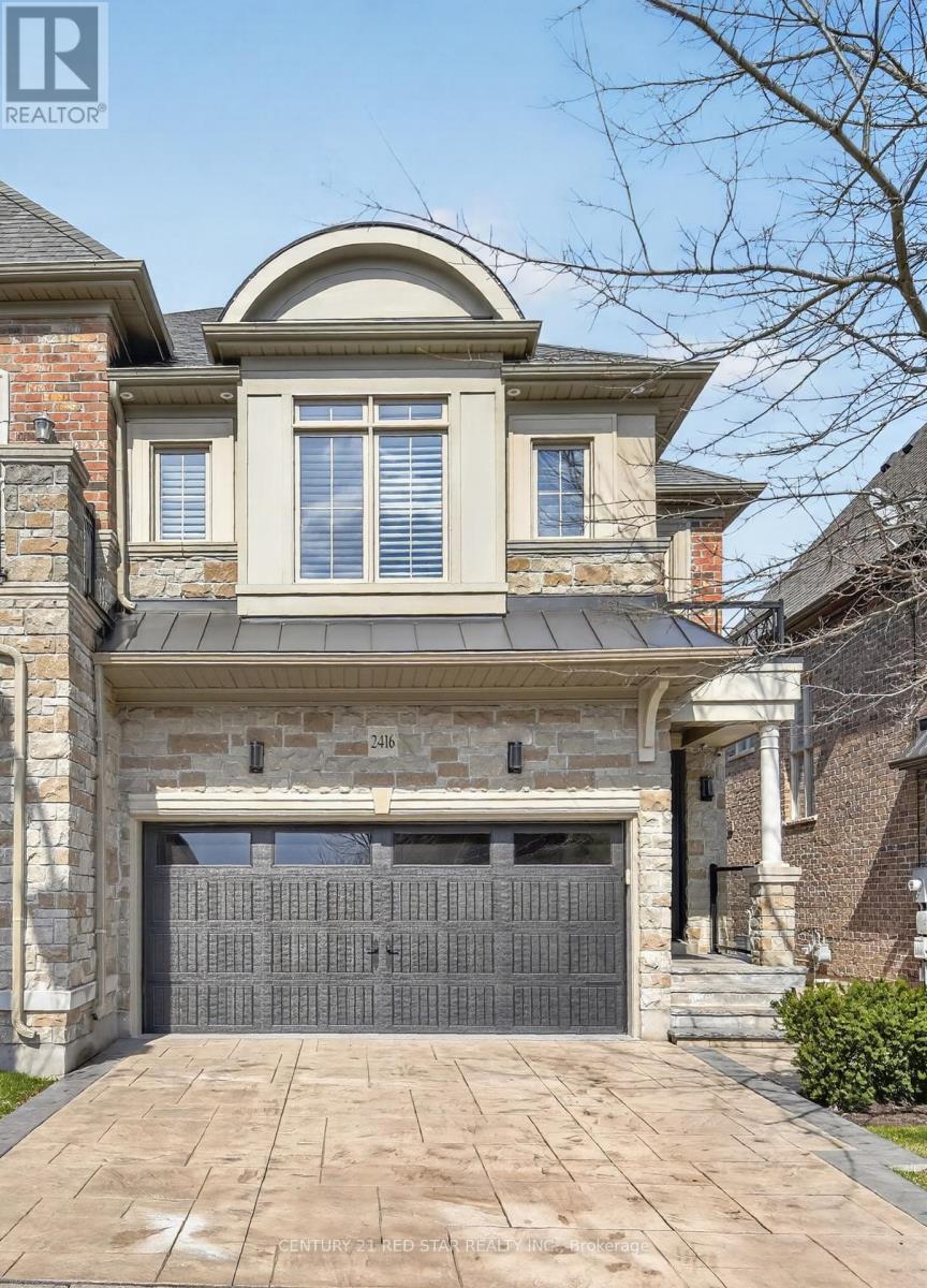 2416 Village Common, Oakville, Ontario  L6M 0S2 - Photo 2 - W13213058