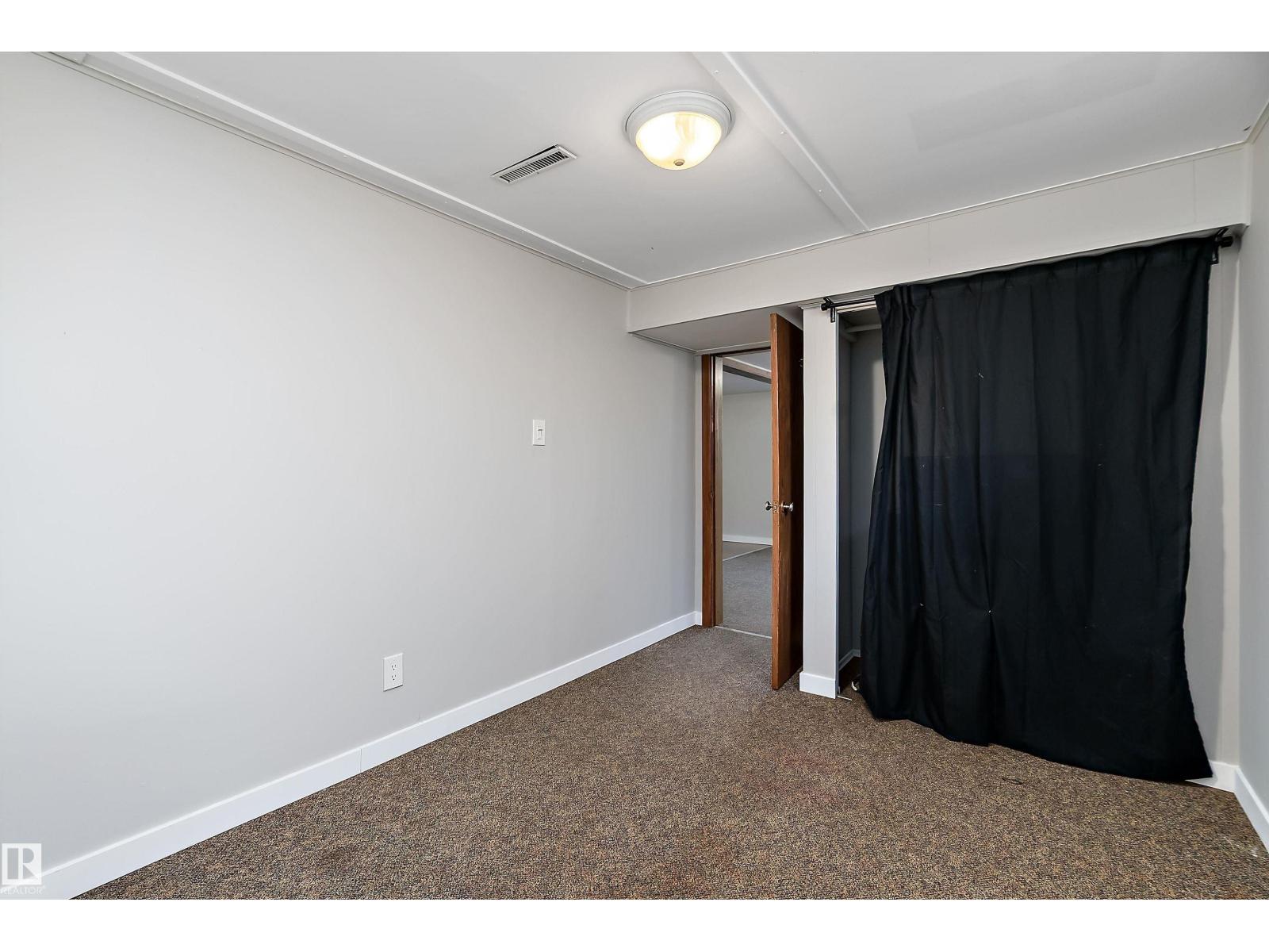9747 66 Av NW, Edmonton, Alberta T6E 0M4 - Photo 27 - E4490847