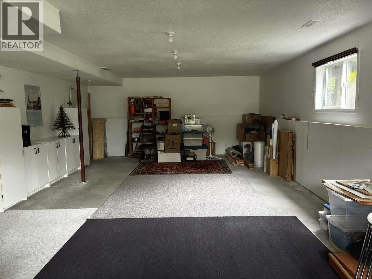 1510 Cedar Street, Golden, British Columbia  V0A 1H6 - Photo 27 - 10380010