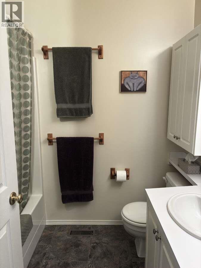 1510 Cedar Street, Golden, British Columbia  V0A 1H6 - Photo 23 - 10380010