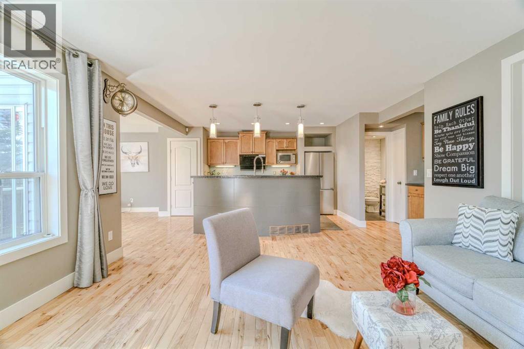 100 Royal Birch Crescent Nw, Calgary, Alberta  T3G 5N8 - Photo 11 - A2313207