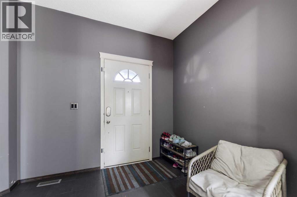 34 Brightoncrest Common Se, Calgary, Alberta  T2Z 0N8 - Photo 3 - A2315043
