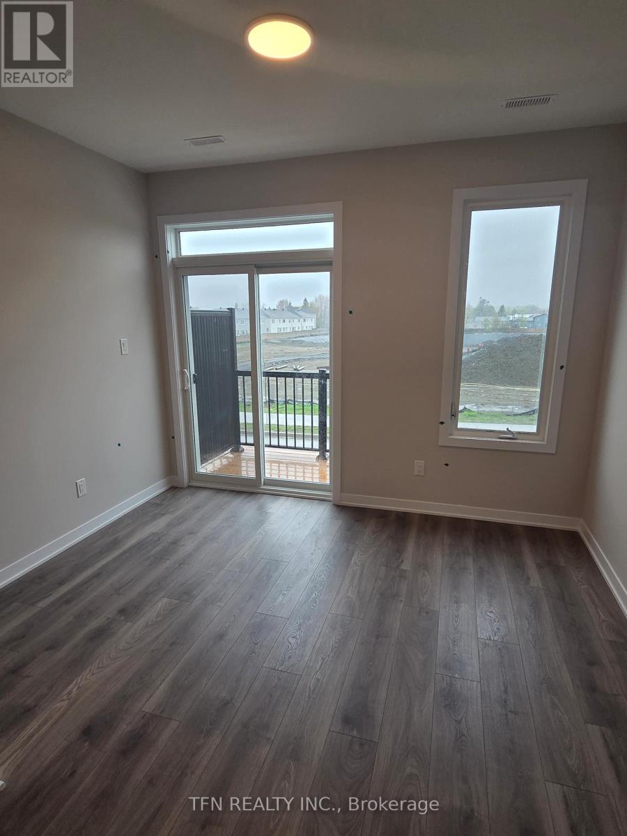 229 Lamarche Avenue, Ottawa, Ontario  K1W 0Y3 - Photo 8 - X13216746