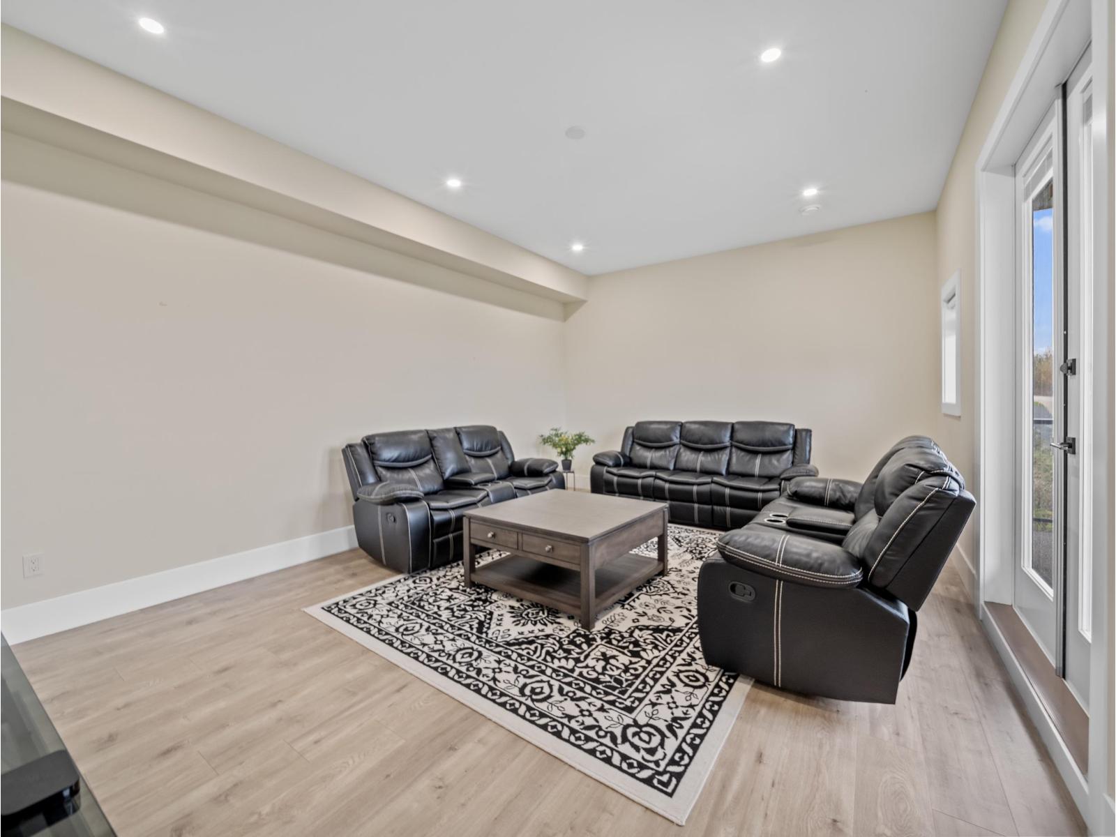 8204 Harvest Place, Eastern Hillsides, Chilliwack, British Columbia  V4Z 0E4 - Photo 18 - R3129097
