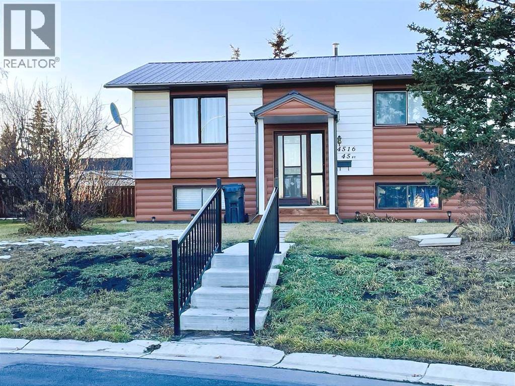 4516 45 Street, Rycroft, Alberta  T0H 3A0 - Photo 1 - A2280891
