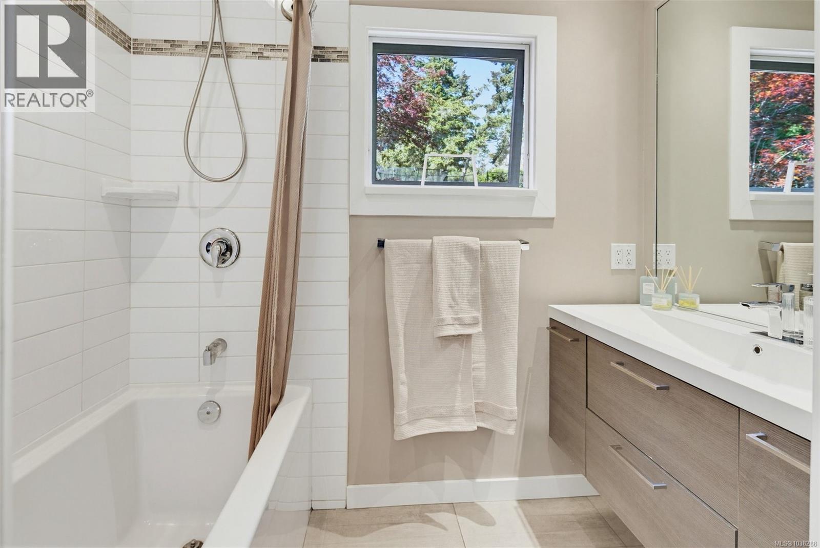 5266 Parker Ave, Saanich, British Columbia  V8Y 2M9 - Photo 27 - 1038288