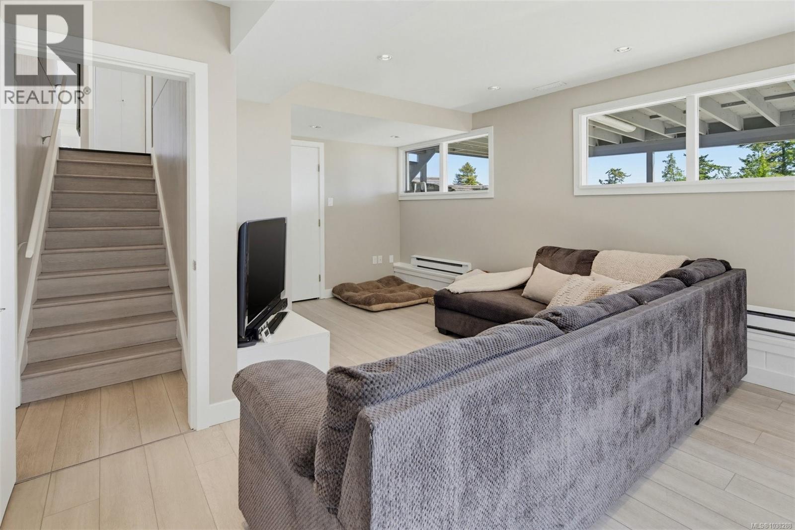 5266 Parker Ave, Saanich, British Columbia  V8Y 2M9 - Photo 30 - 1038288