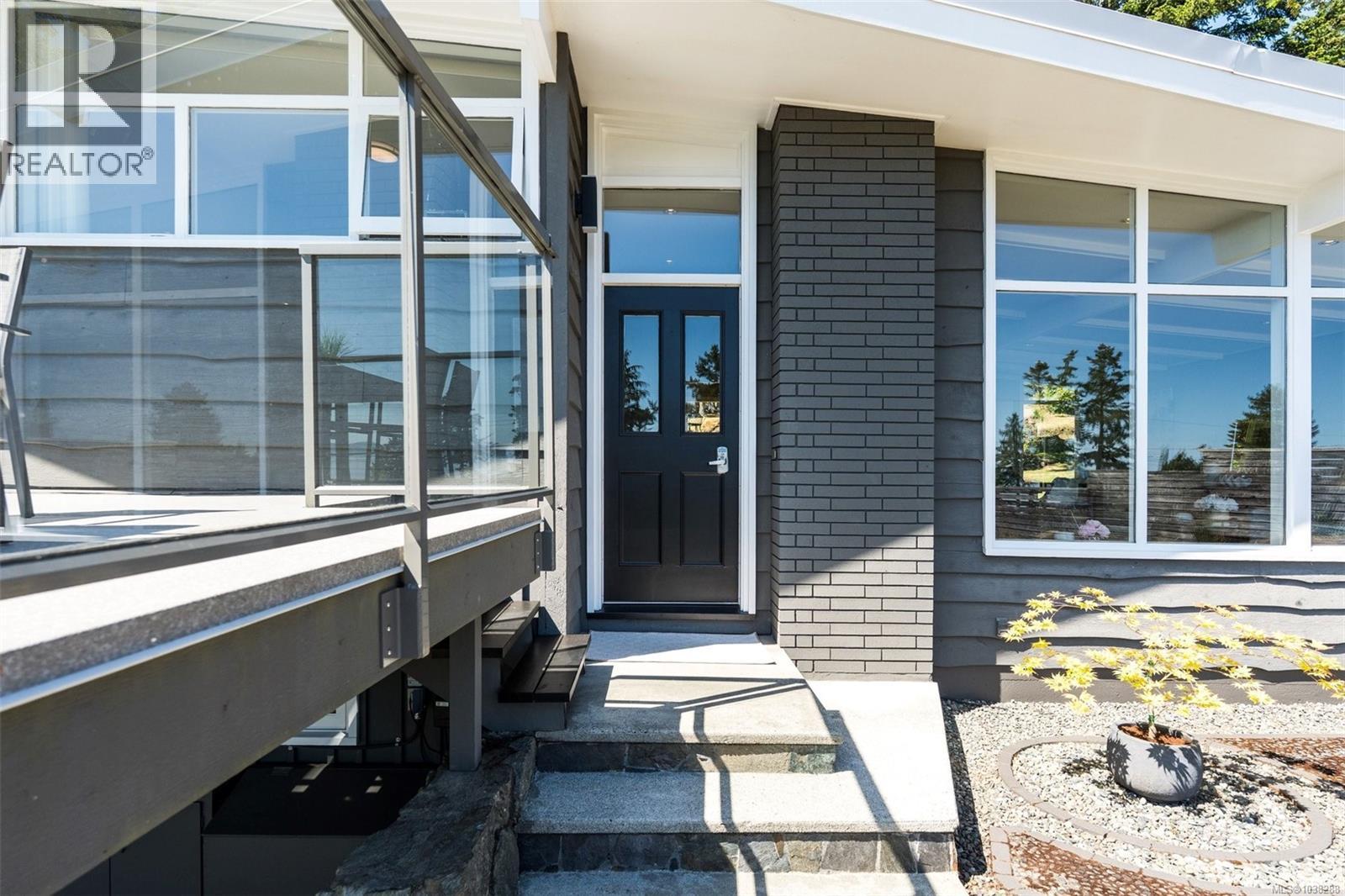 5266 Parker Ave, Saanich, British Columbia  V8Y 2M9 - Photo 36 - 1038288