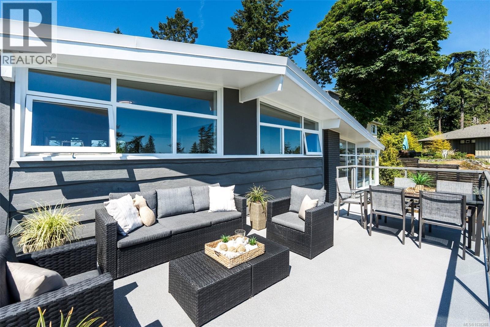 5266 Parker Ave, Saanich, British Columbia  V8Y 2M9 - Photo 37 - 1038288