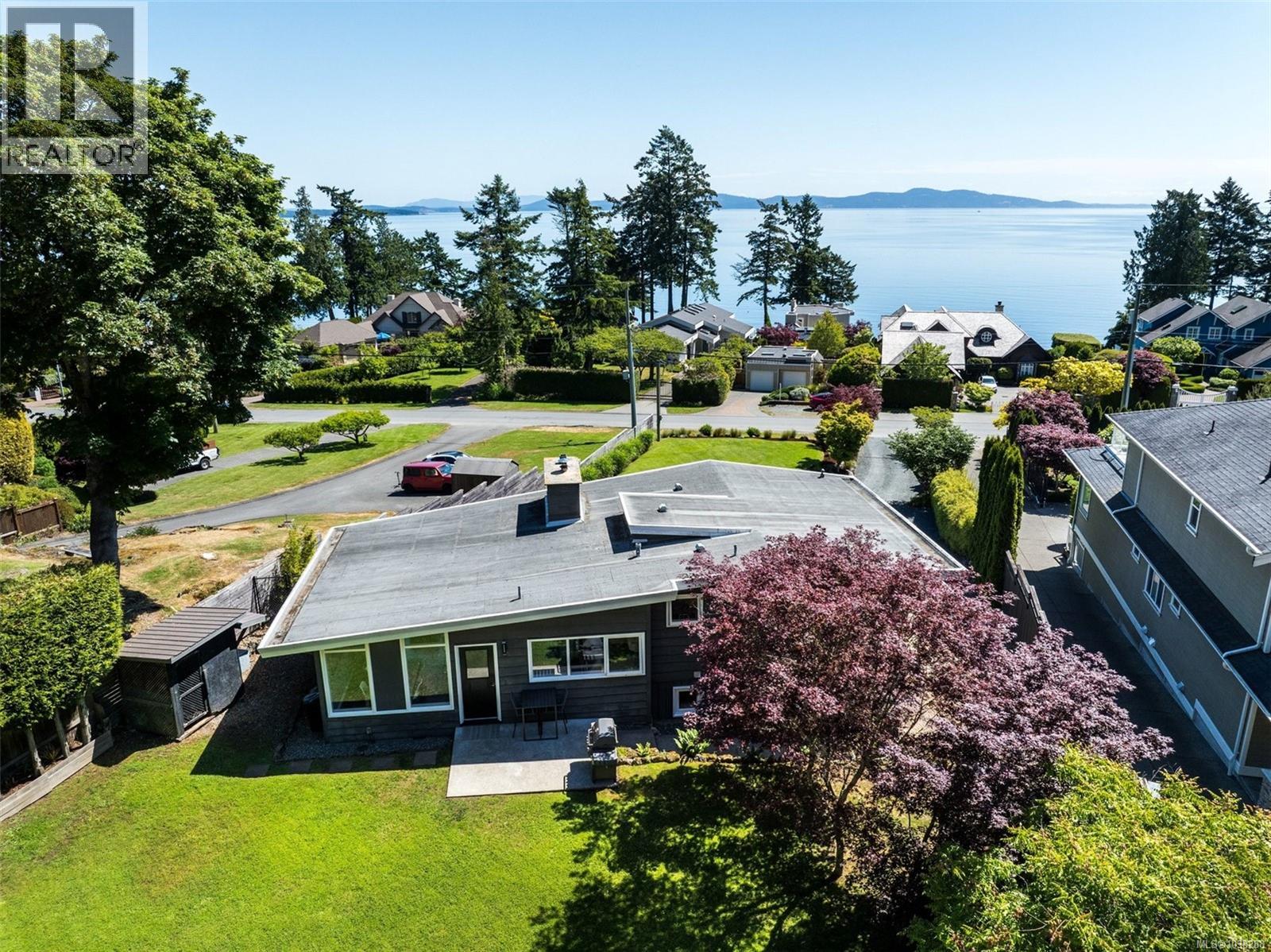 5266 Parker Ave, Saanich, British Columbia  V8Y 2M9 - Photo 43 - 1038288