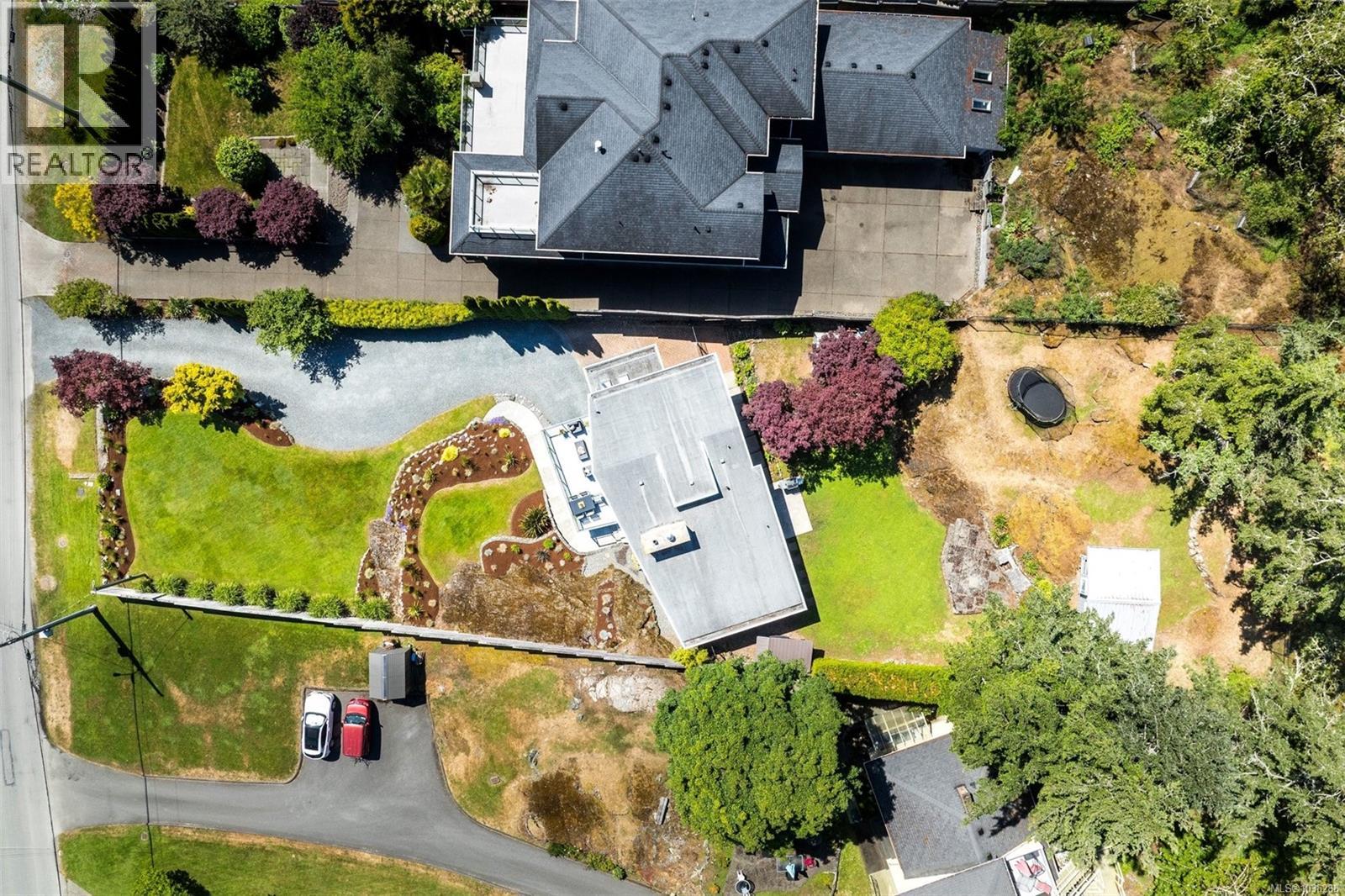 5266 Parker Ave, Saanich, British Columbia  V8Y 2M9 - Photo 46 - 1038288