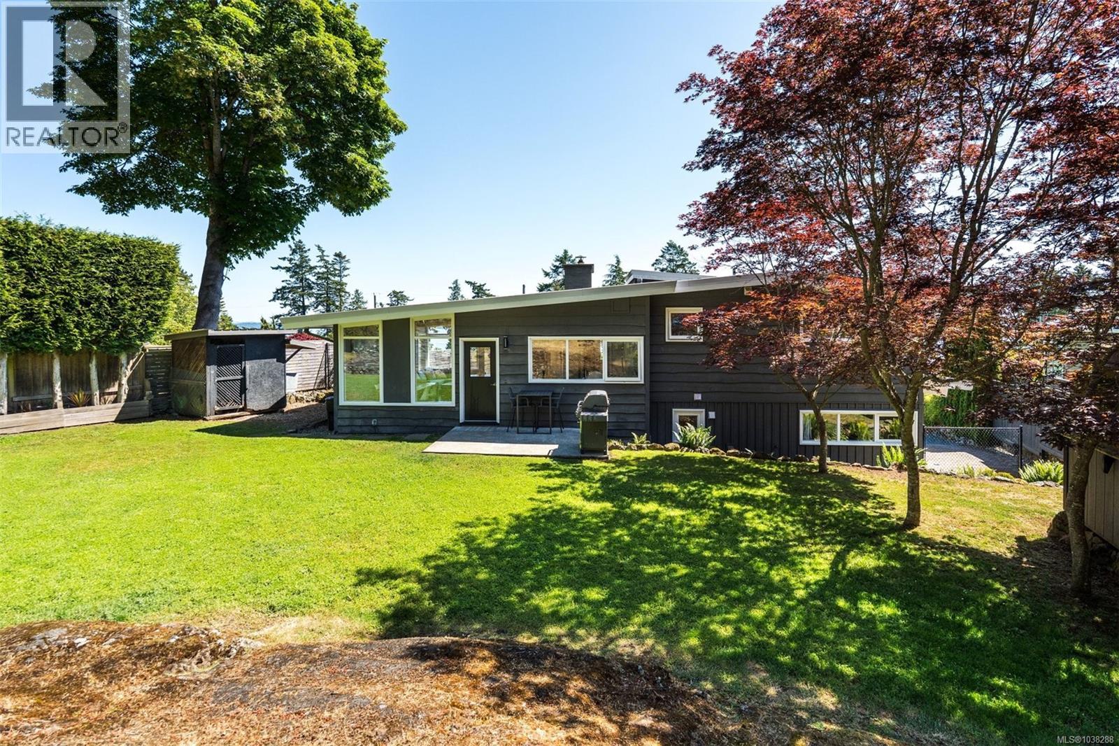5266 Parker Ave, Saanich, British Columbia  V8Y 2M9 - Photo 49 - 1038288