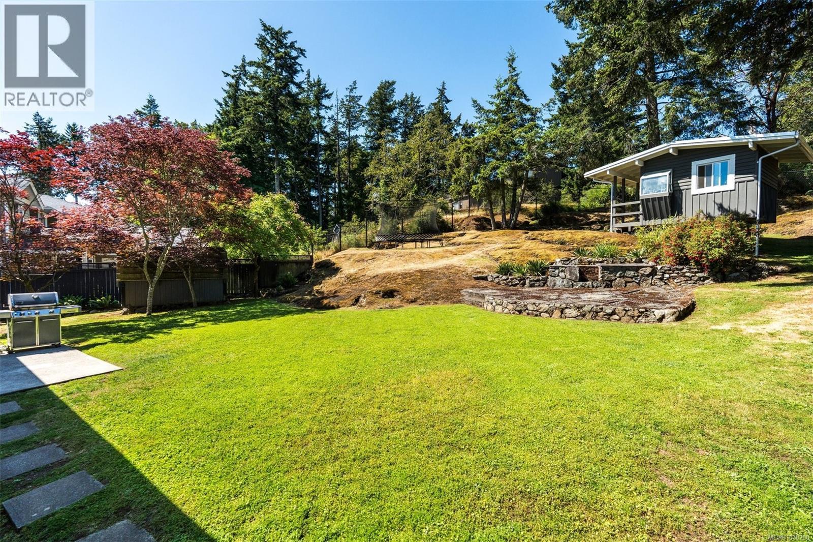 5266 Parker Ave, Saanich, British Columbia  V8Y 2M9 - Photo 52 - 1038288
