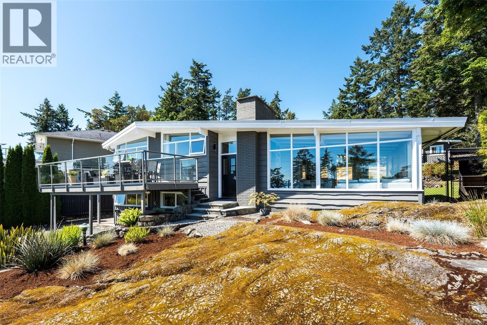 5266 Parker Ave, Saanich, British Columbia  V8Y 2M9 - Photo 6 - 1038288