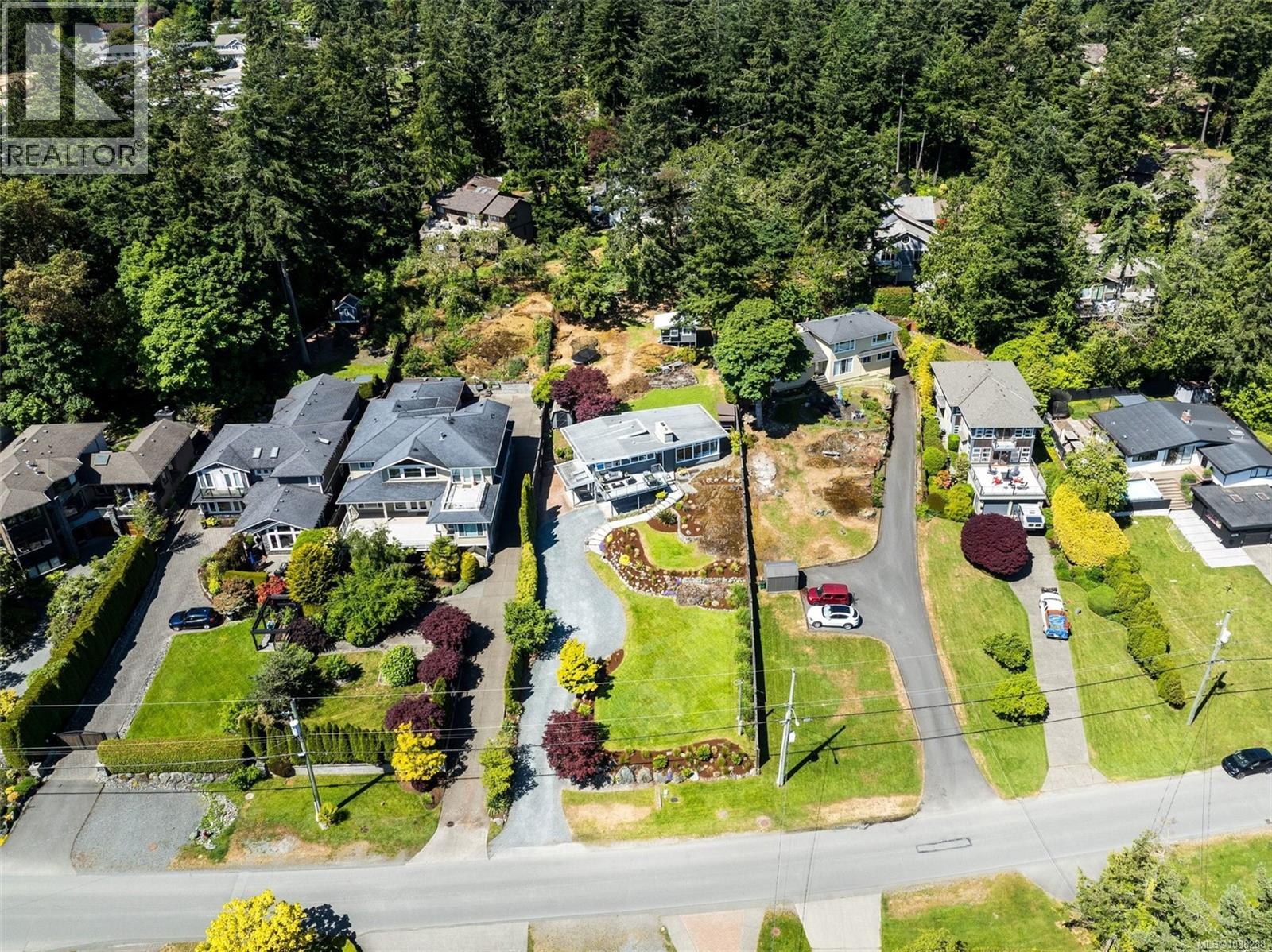 5266 Parker Ave, Saanich, British Columbia  V8Y 2M9 - Photo 62 - 1038288