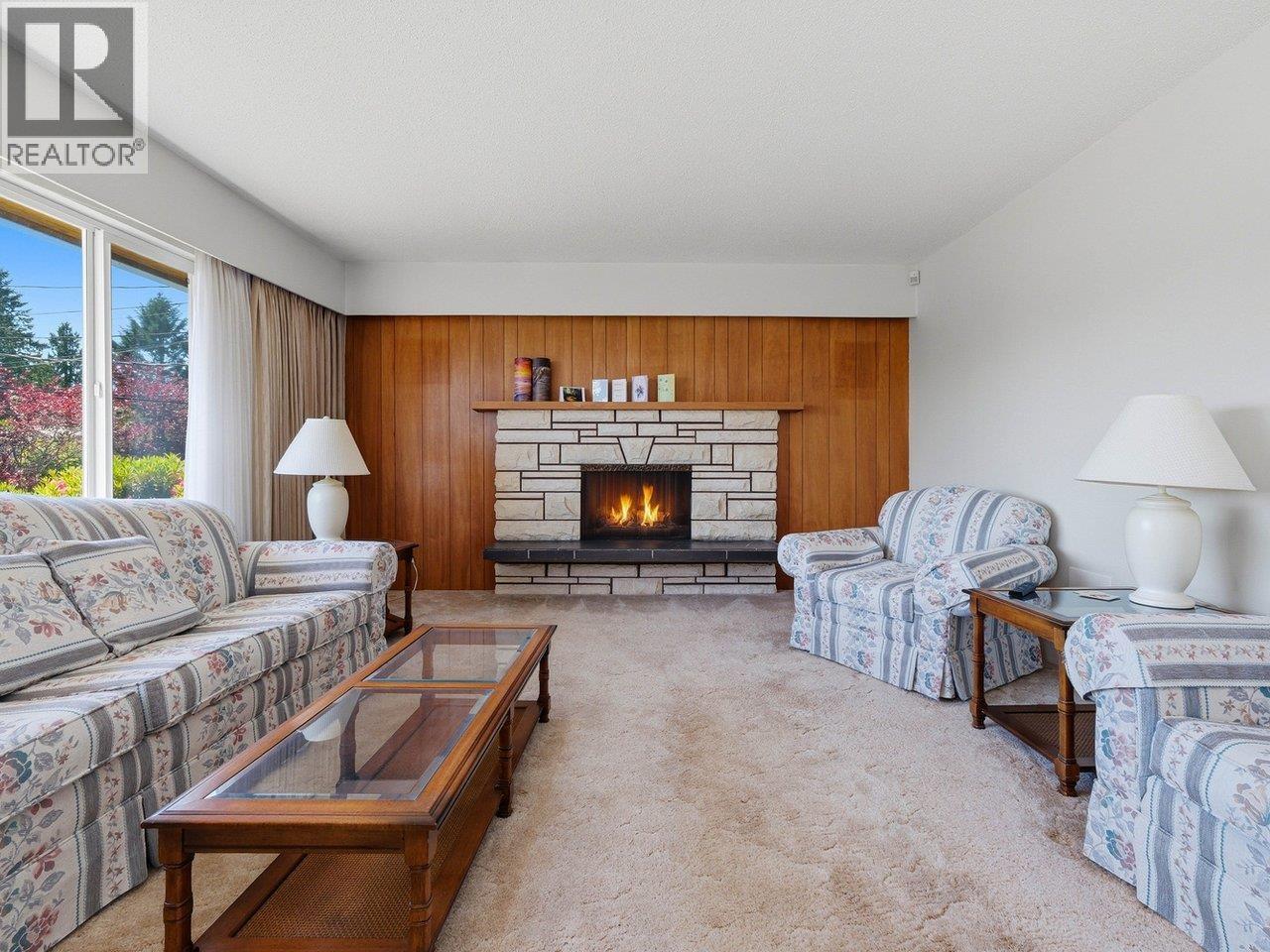 1218 Chamberlain Drive, North Vancouver, British Columbia  V7K 1P3 - Photo 3 - R3129777