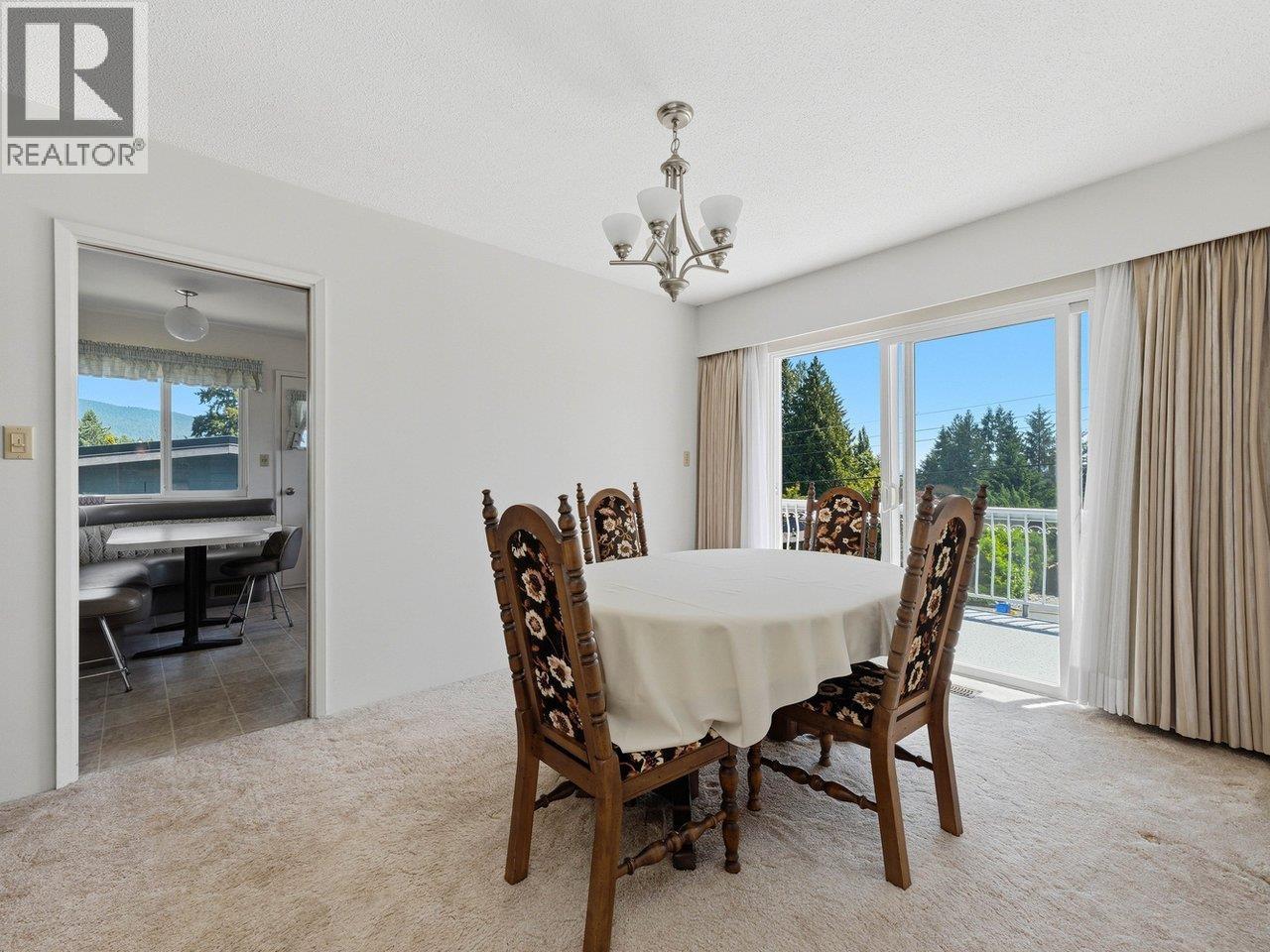 1218 Chamberlain Drive, North Vancouver, British Columbia  V7K 1P3 - Photo 7 - R3129777