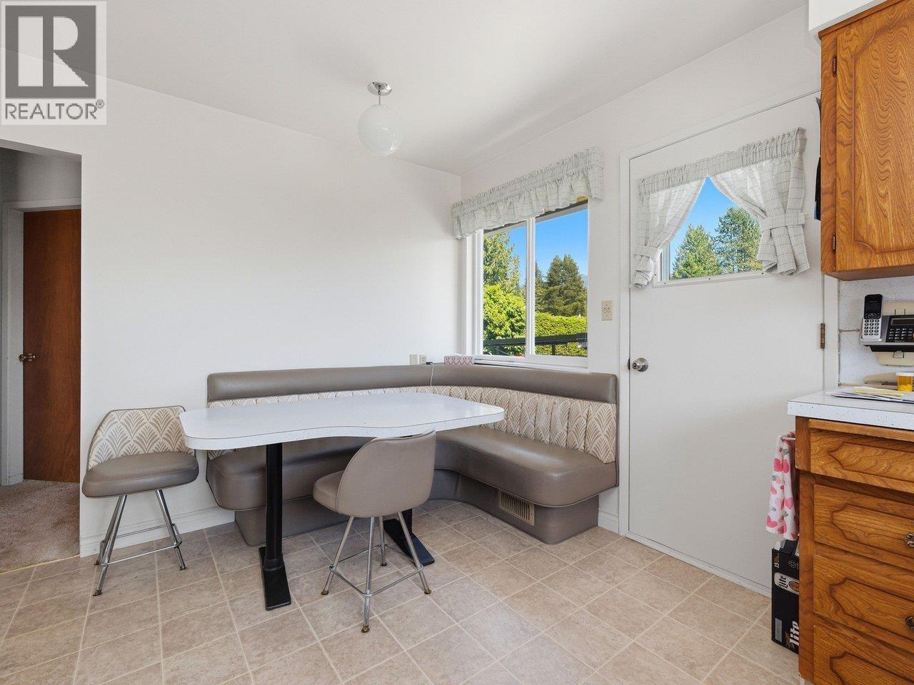 1218 Chamberlain Drive, North Vancouver, British Columbia  V7K 1P3 - Photo 11 - R3129777