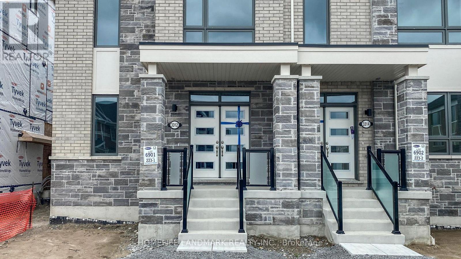 3312 Thunderbird Promenade, Pickering, Ontario  L1X 0N4 - Photo 2 - E13216882