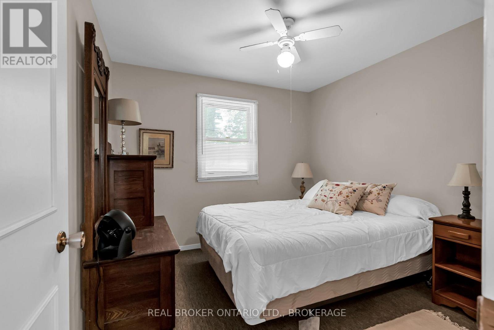 20824 South Service Road, South Glengarry, Ontario  K0C 1N0 - Photo 38 - X12250510