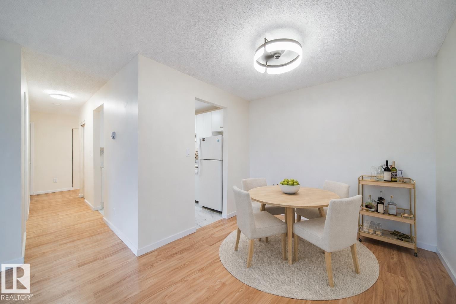 #402 1624 48 St NW, Edmonton, Alberta T6L 5P1 - Photo 1 - E4490851