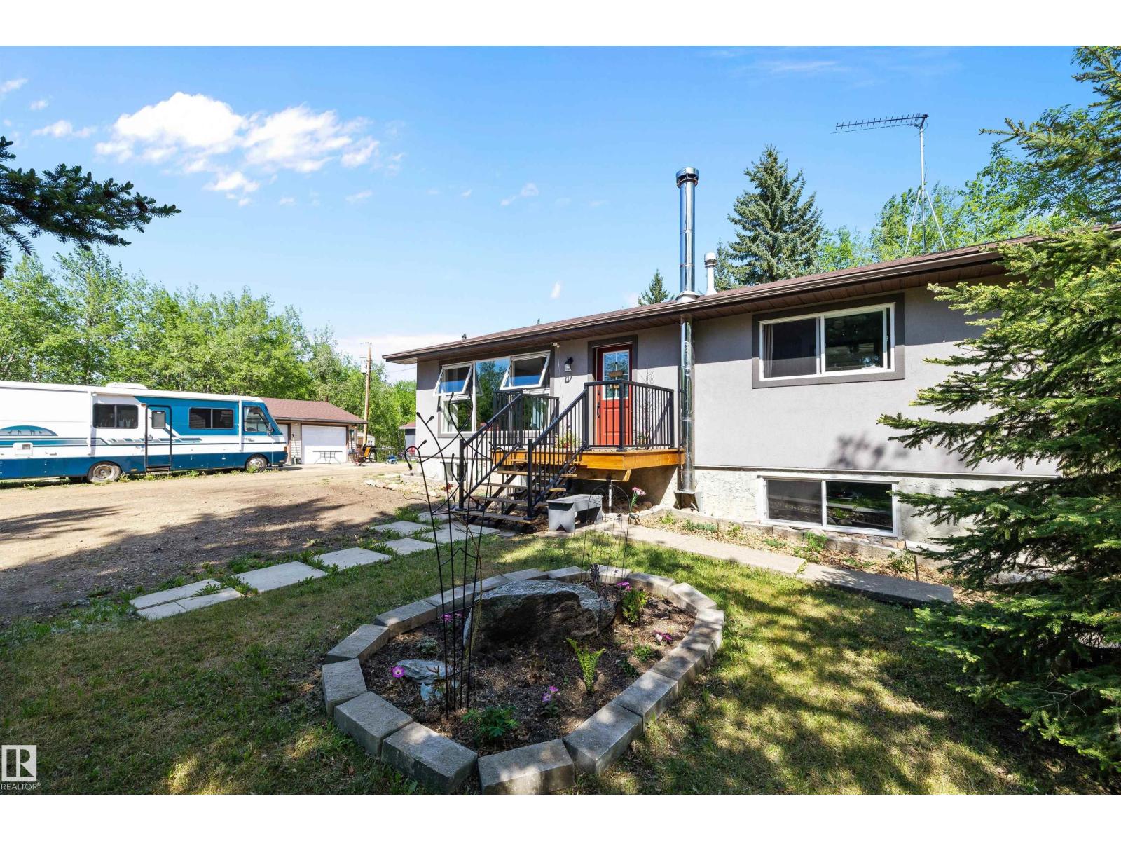 53257 Rge Road 211, Rural Strathcona County, Alberta T8G 2B8 - Photo 3 - E4490852