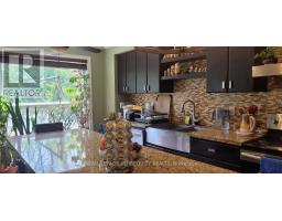 304 CHARLTON AVENUE, Vaughan, Ontario