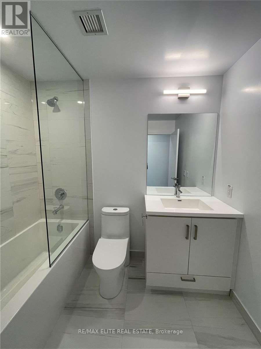 817 - 38 Honeycrisp Crescent, Vaughan, Ontario  L4K 0M8 - Photo 5 - N13216878