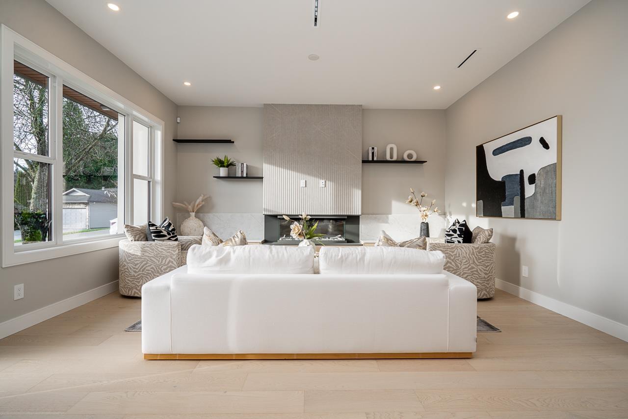 15043 19A AVENUE, surrey, British Columbia