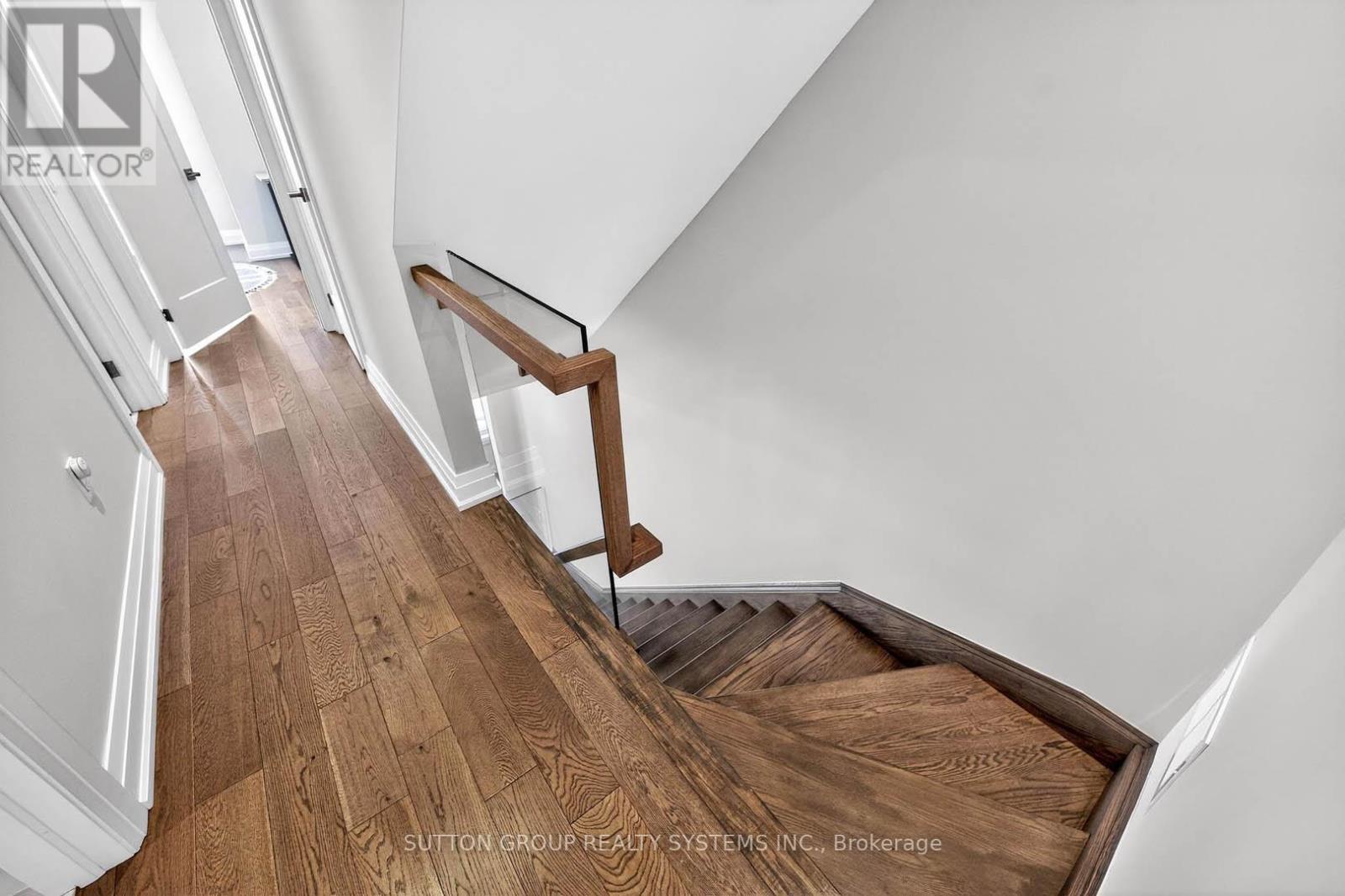 1126a Islington Avenue, Toronto, Ontario  M8Z 0G6 - Photo 25 - W13216880
