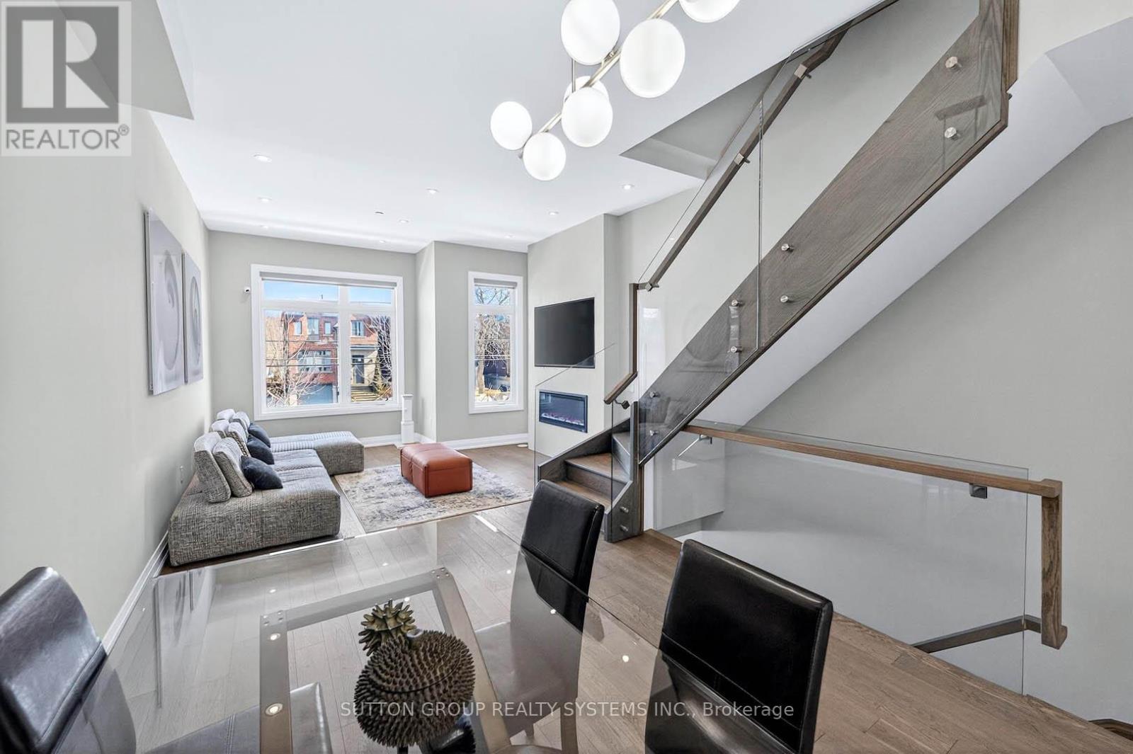 1126a Islington Avenue, Toronto, Ontario  M8Z 0G6 - Photo 8 - W13216880